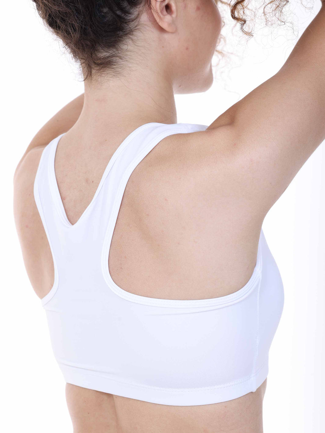 Brassière blanche dos nageur pour femme – top de danse respirant et élégant pour cours ou répétitions.