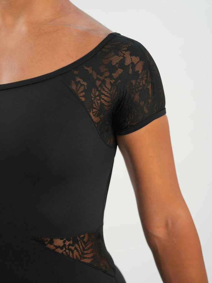 Combinaison de danse noire en dentelle à manches courtes pour femme - vue de face