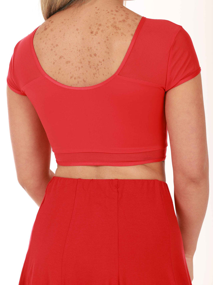 Crop top de danse en mesh à manches courtes pour femme, conception réversible pouvant se porter à l'avant ou à l'arrière, coupe ajustée et courte, couleur rouge - vue arrière