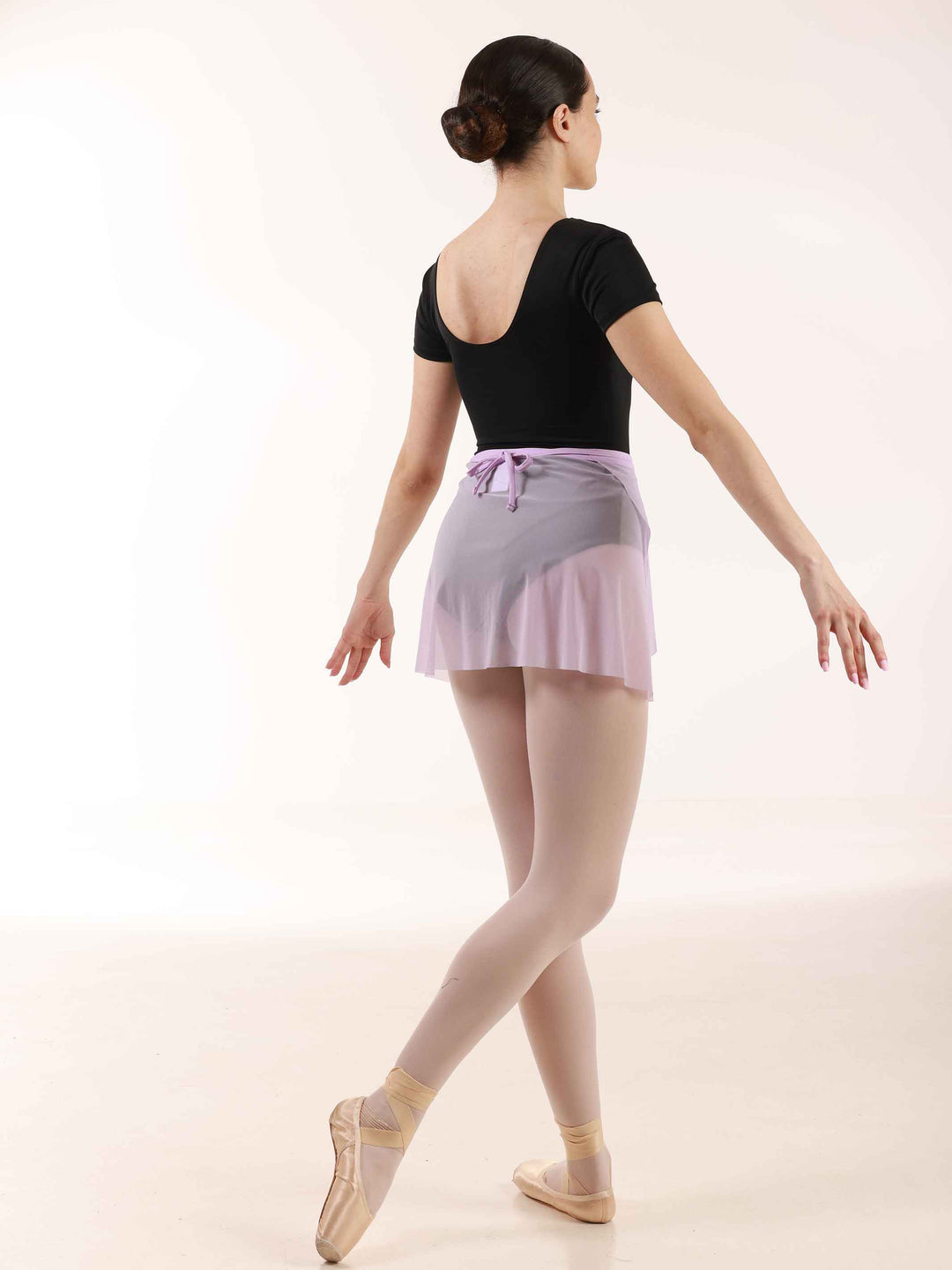 Jupe ballet courte en tulle à nouer pour femme, couleur lilac - vue arrière