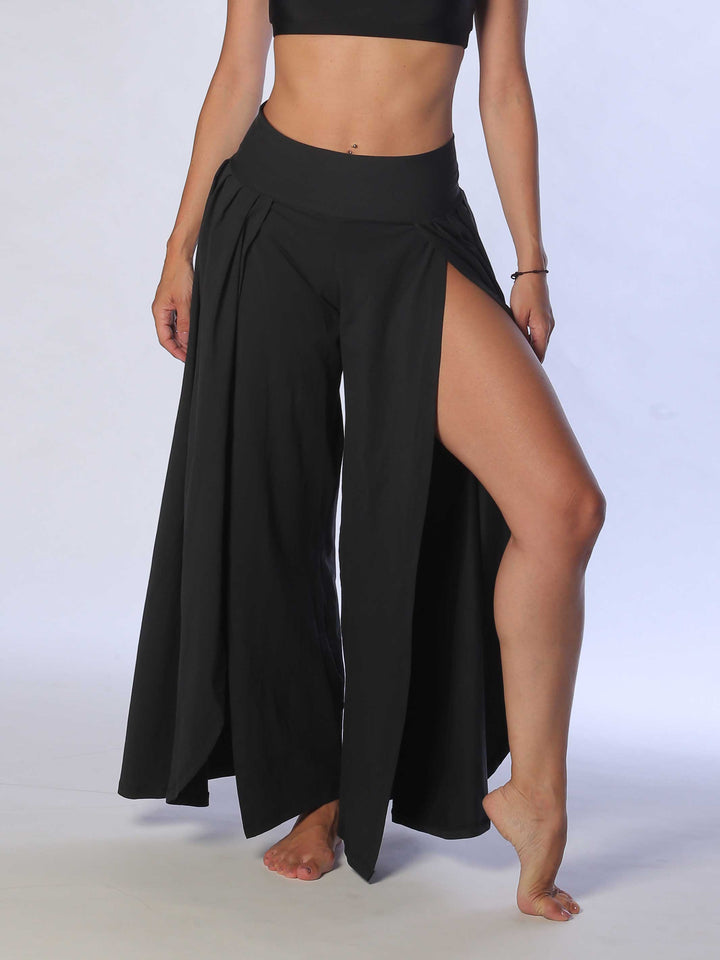Détail du pantalon de danse noir à coupe ample – style élégant pour jazz et pratique scénique.