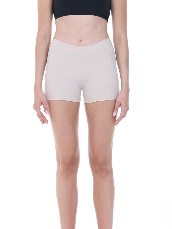 Short taille basse pour la danse et le yoga, coupe brief, couleur beige clair, pour femme - vue de face